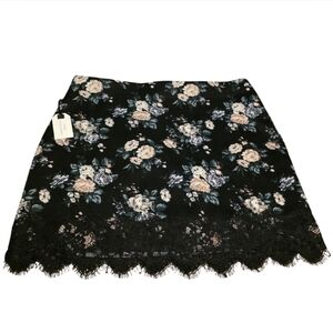 NWT Forever 21 Floral Lace Hem Mini Skirt Coquette Soft Grunge Y2K Size M